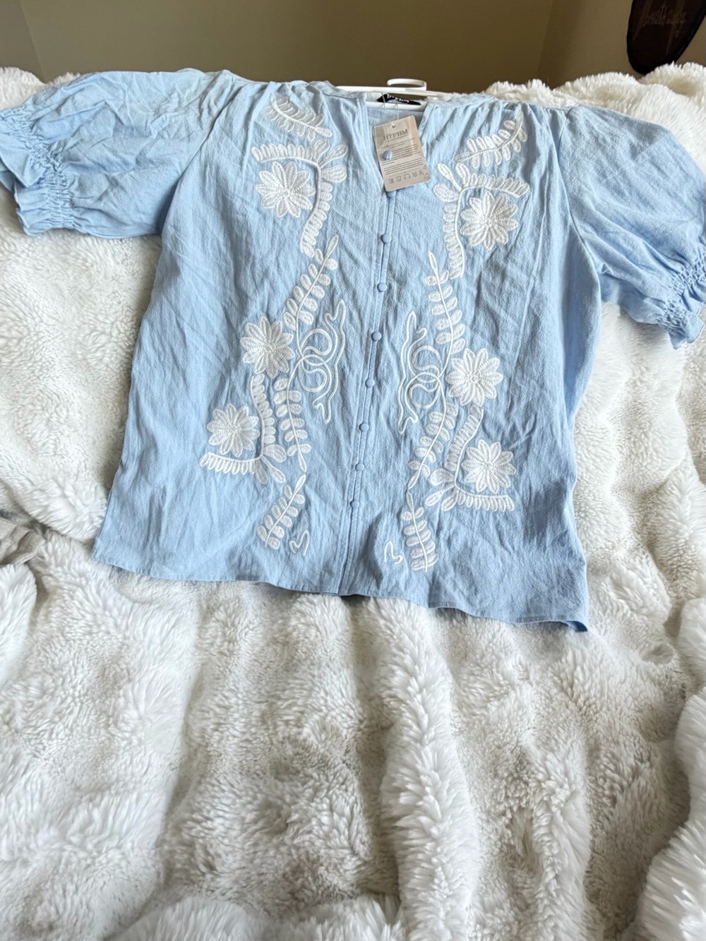 NWT BTFBM Blue Floral Embroidered Boho Short Sleeve Button Down Blouse Top L - Picture 3 of 11
